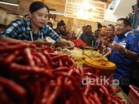 Ketum Partai Demokrat Pantau Harga Sembako