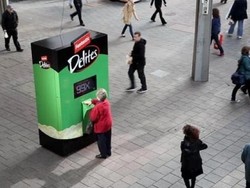 Tekan Tombol 100 kali Untuk Sekantung Potato Chips Gratis!