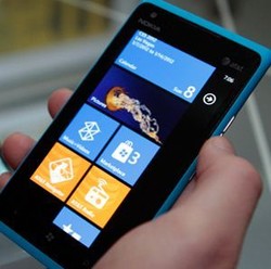 Nokia Lumia Masih di Zona Merah