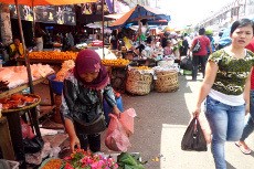 Jelang Ramadan, Pedagang Bunga Rampai Laris Manis