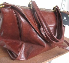 Moozee, Brand Tas Lokal Kualitas Premium