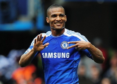 Malouda Isyaratkan Bertahan di Chelsea