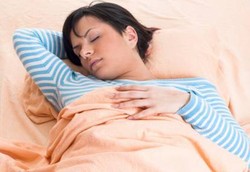 Tidur Kurang dari 5 Jam dan Lebih dari 9 Jam Berisiko Pikun