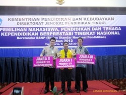 Mahasiswa UI Terpilih Sebagai Mahasiswa Berprestasi Nasional 2012