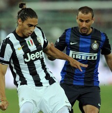 Pemain Juve Cedera, Conte Kritik Lapangan