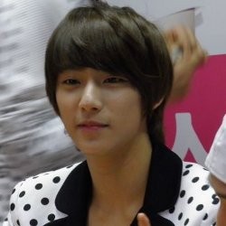 Gongchan B1A4 Angkat Satu Ginjal