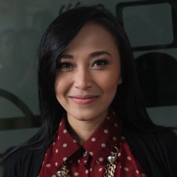 Rini Idol Tetap Eksis