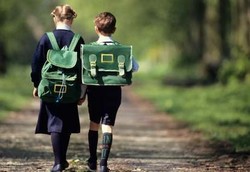 Anak yang Berjalan Kaki ke Sekolah Lebih Siap Menerima Pelajaran