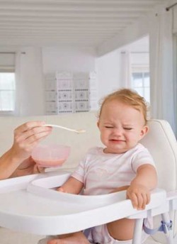 Si Kecil Tak Mau Makan? Mungkin Inilah Penyebabnya!