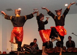 Indonesia Unjuk Gigi di Festival Tari Rakyat, Prancis