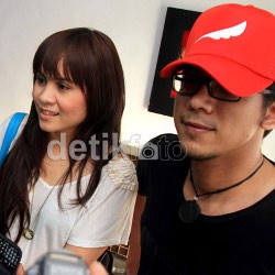 Jalan Bareng David eks Peterpan, Momo Anggap Cuma Kakak