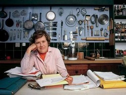 Aplikasi Enchantee Diluncurkan Untuk Rayakan HUT ke 100 Julia Child