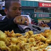 Tanpa Tahu dan Tempe, Pedagang Gorengan Bingung Mau Jual Apa