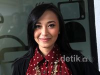 Rini Idol Tetap Eksis