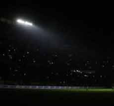 Lampu Stadion Sempat Padam, QPR Kalahkan Persebaya