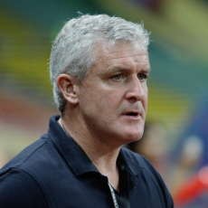 Hughes Sebut QPR Bakal Main Lepas Lawan Persebaya