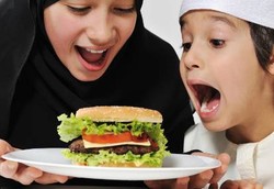 Makanan yang Sebaiknya Dihindari Saat Sahur