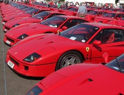 Parade Ferrari F40 Pecahkan Rekor