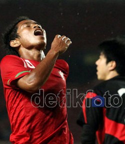 Andik Dipuji Mark Hughes