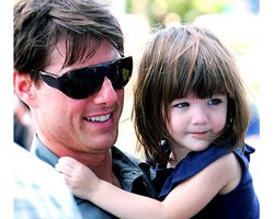 Foto: Melihat Kebersamaan Tom Cruise & Suri, Tanpa Katie Holmes