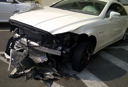 Mabuk Berat, Pengemudi Mercy Tak Mau Diganti Saat Nyetir