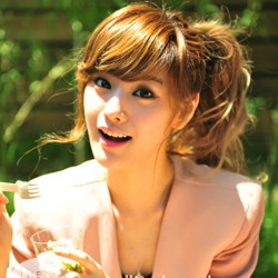 Berat Badan Naik, Perut Nana After School Membuncit?