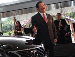 Johnny Ditanya KPK Soal Pembelian Mobil Lexus 
