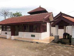 Al Alam, Masjid Si Pitung yang Punya Sumur 3 Rasa