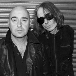 Mantan Gitaris Oasis Segera Rilis Album