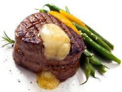 Wow! Ada Diskon Hingga 50% Buat Steak, Pizza dan Pasta Lezat!