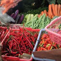 Harga Sayuran Mulai Turun, Daging Sapi & Ayam Masih Tinggi
