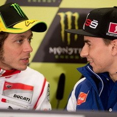 Lorenzo Komentari Isu Kembalinya Rossi ke Yamaha
