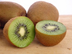 Yuk, Makan Kiwi Saat Berbuka Agar Tubuh Tetap Bugar!