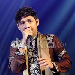 Aksi Ungu di Tabligh Akbar RCTI