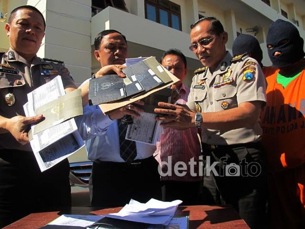 Oknum Polisi Jadi Pemalsu BPKB