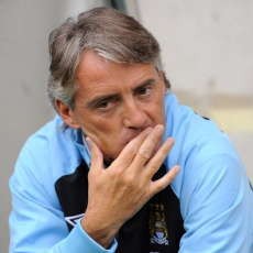 Mancini Tak Mau Bicara Banyak Soal Van Persie