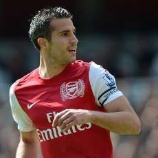 Cari Piala, Van Persie Disarankan Gabung ke MU