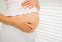 Melahirkan di Usia 30-40 Tahun Turunkan Risiko Kanker Endometrium