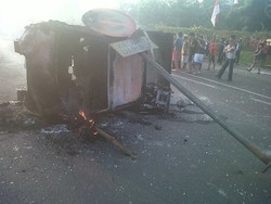 Ini Mobil Jasa Marga yang Dibakar Massa di Tol Jatibening