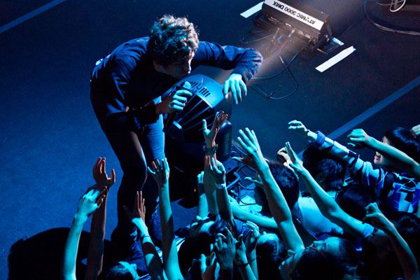 Histeria The Kooks di Singapura