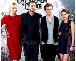 Awal Cinta Terlarang Kristen Stewart & Selingkuhannya