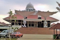 Wow! 2 Kembaran Masjid Nabawi Ada di Indonesia