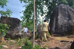Kisah Si Pahit Lidah Mengutuk Pengantin Jadi Batu