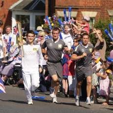 Perarakan Obor Hampir Usai, Olimpiade Siap Dimulai