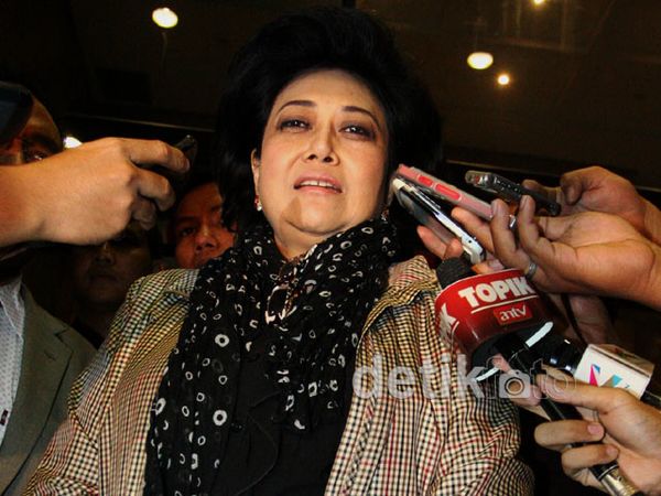 Hartati Murdaya Diperiksa KPK Hartati Murdaya Diperiksa KPK