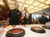 Es Krim Magnum Kreasi Seleb dan Chocolatier