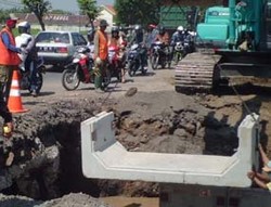Jelang Lebaran, 5 Titik Jembatan di Pasuruan Diperbaiki