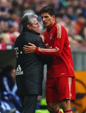 Heynckes Bela Gomez dari Kritik