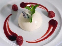 Hmm...Lembut Creamy Panna Cotta dari Italia!
