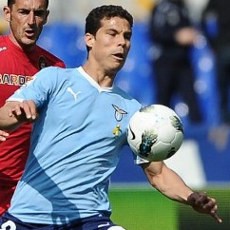 Diminati Milan dan Barca, Hernanes Setia di Lazio